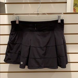 Lululemon women’s skirt black size 6